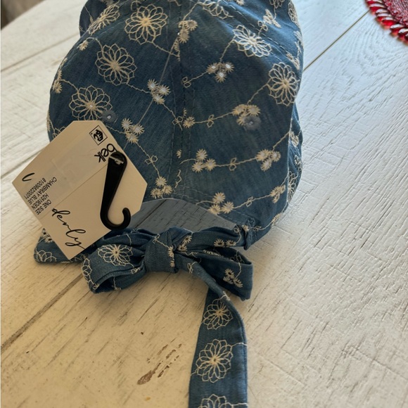 NWT Wonderly Tie Back Baseball Hat - Picture 4 of 4